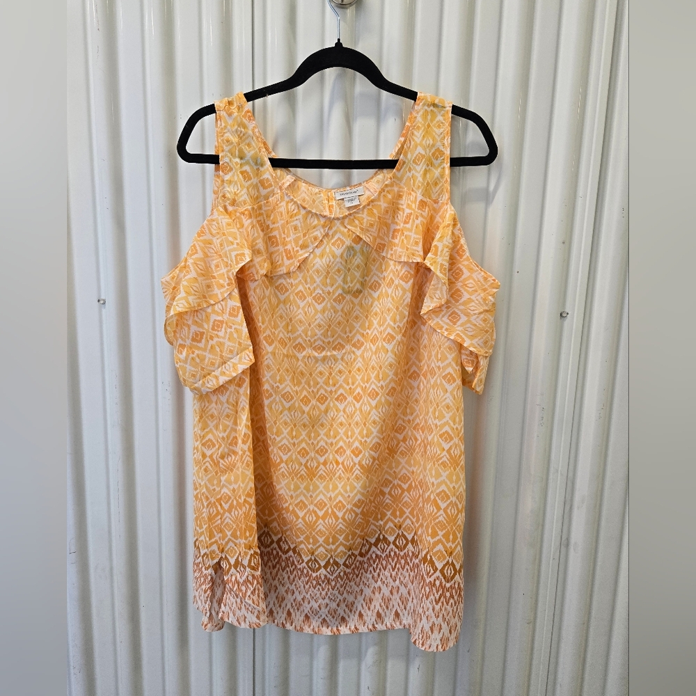 NWT Avenue Yellow Patterned Cold Shoulder Blouse